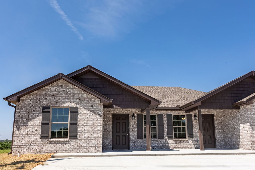215 Kerr Way Portland, TN 37148 - Photo 2 of 16 Gallery Image 2