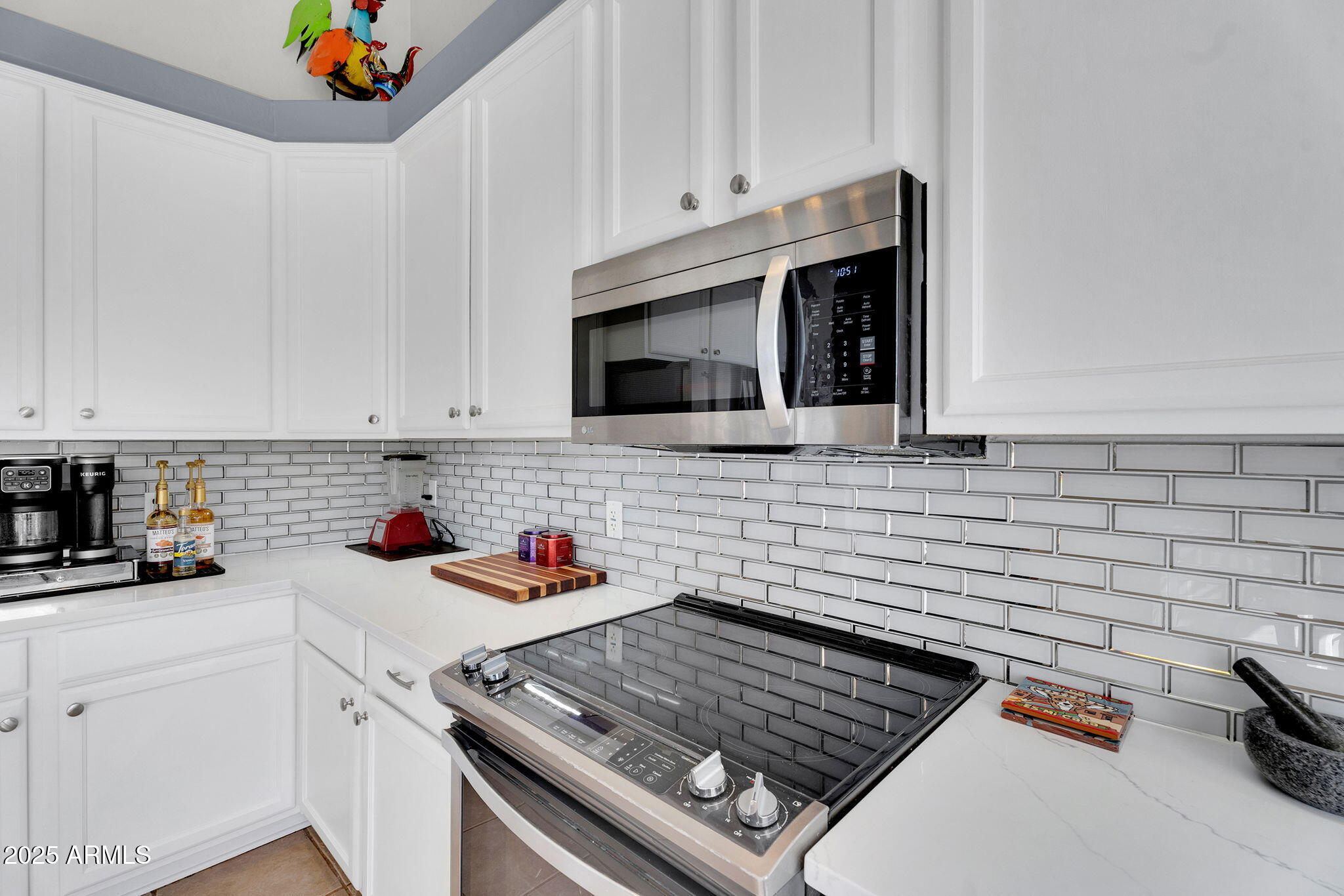 907 East Carlise Road Phoenix, AZ 85086 - Photo 15 of 70 18-web-or-mls-907 E Carlise Rd-18