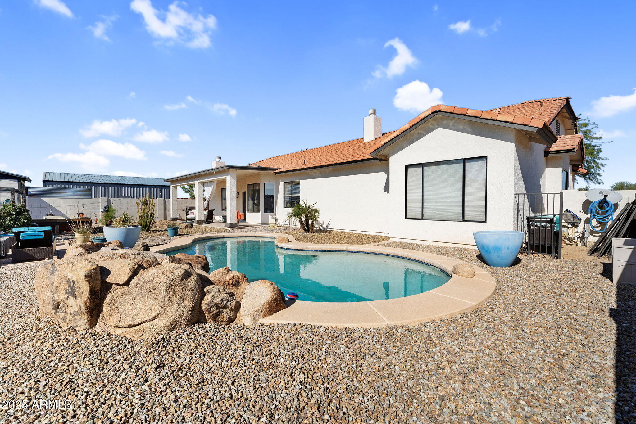 907 East Carlise Road Phoenix, AZ 85086 - Photo 36 of 70 40-web-or-mls-907 E Carlise Rd-41