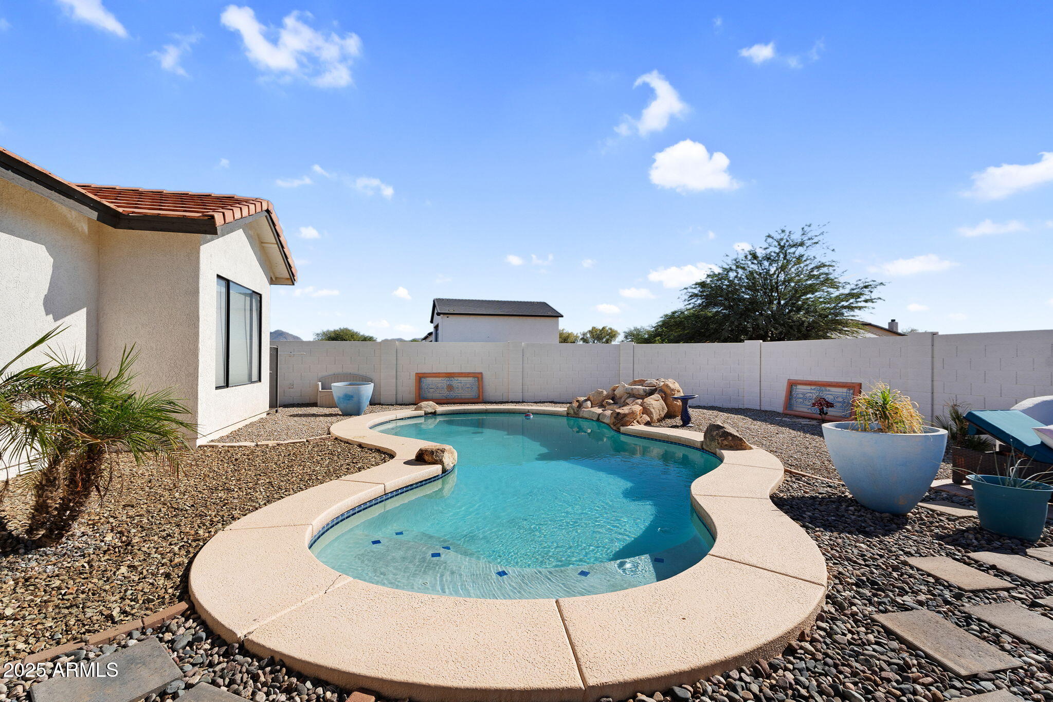 907 East Carlise Road Phoenix, AZ 85086 - Photo 38 of 70 43-web-or-mls-907 E Carlise Rd-48