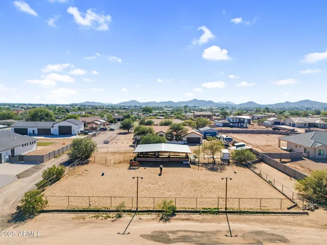 $875,000 | 907 East Carlise Road, Phoenix, AZ 85086