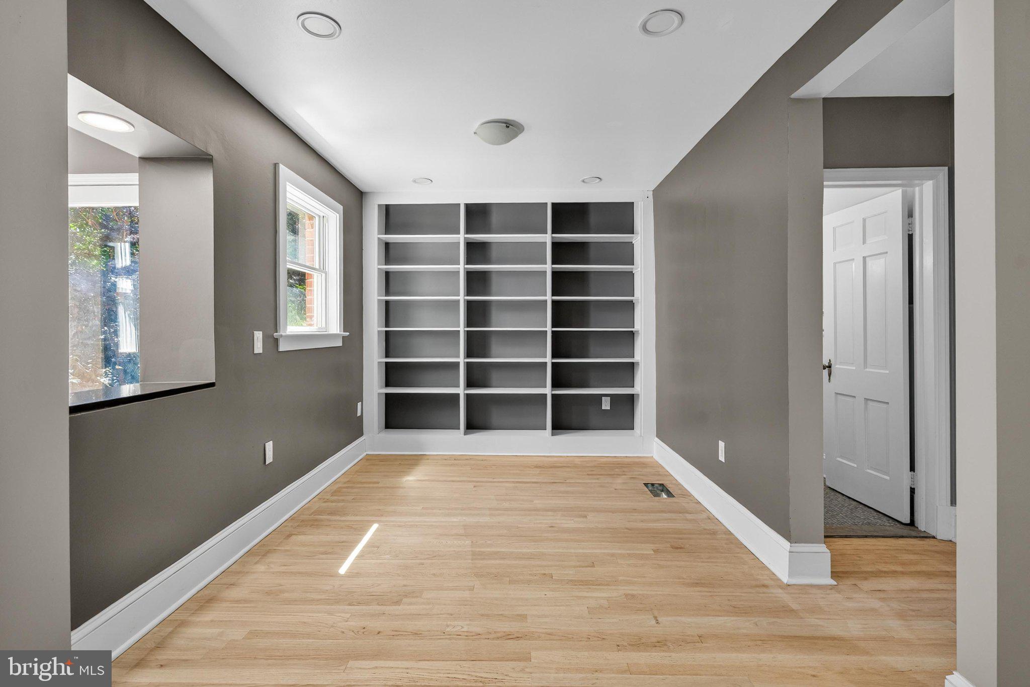 241 Edwards Ferry Road Northeast Leesburg, VA 20176 - Photo 13 of 27 Bright, versatile space with built-ins.