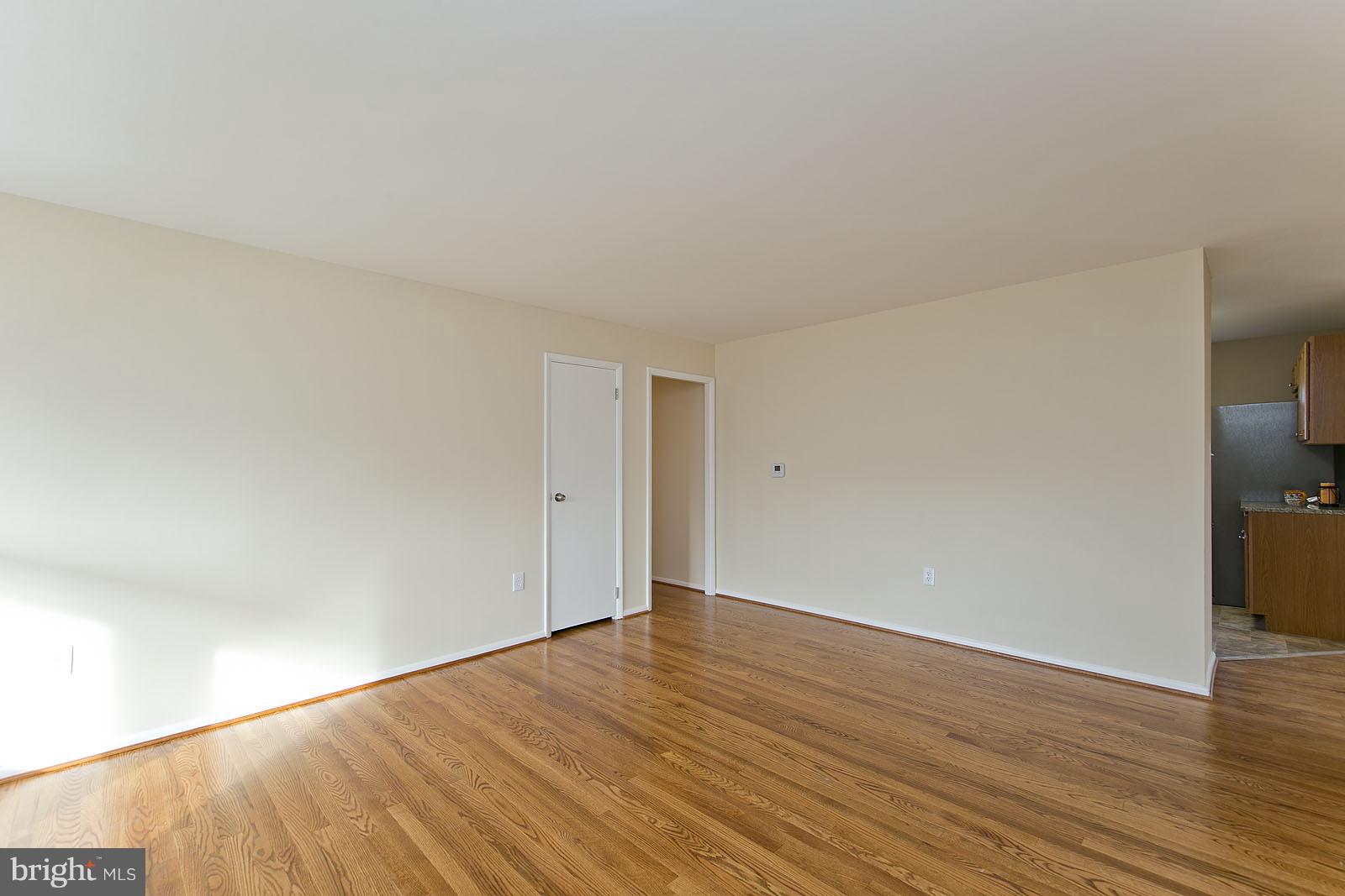 312 Russelcroft Road Winchester, VA 22601 - Photo 10 of 30 Living Room