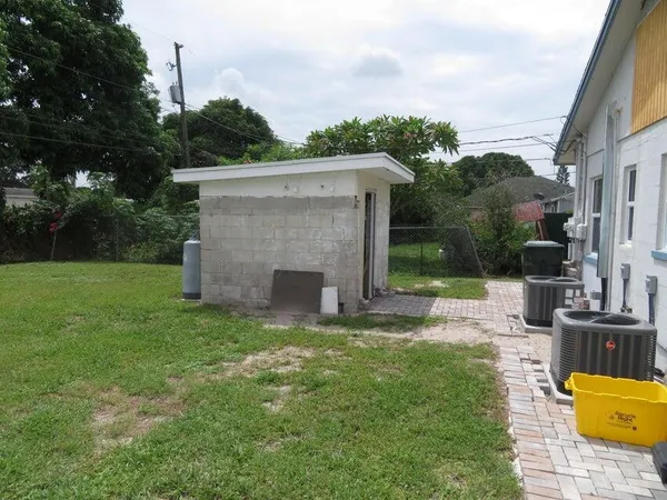 $1,550 | 340 Fleming Avenue, Unit A, Greenacres, FL 33463