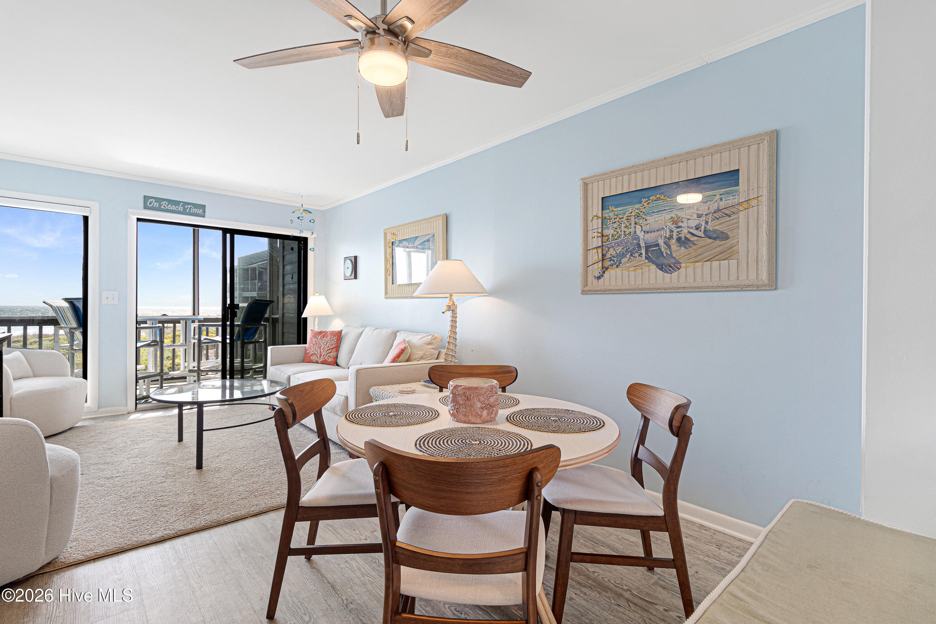 2111 West Fort Macon Road, Unit 248 DUNESCAPE Atlantic Beach, NC 28512 - Photo 15 of 45 Dining space