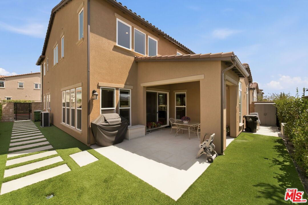 20715 Butternut Circle Porter Ranch, CA 91326 - Photo 25 of 31 Gallery Image 25
