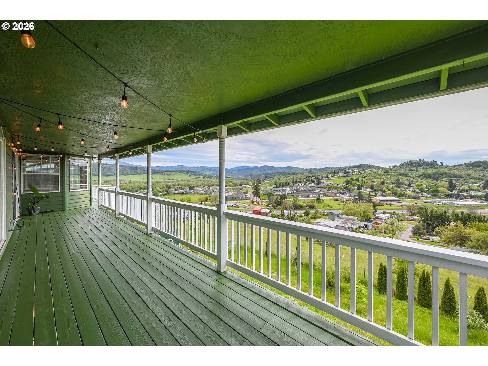 208 Jamie Loop Roseburg, OR 97471 - Photo 9 of 47