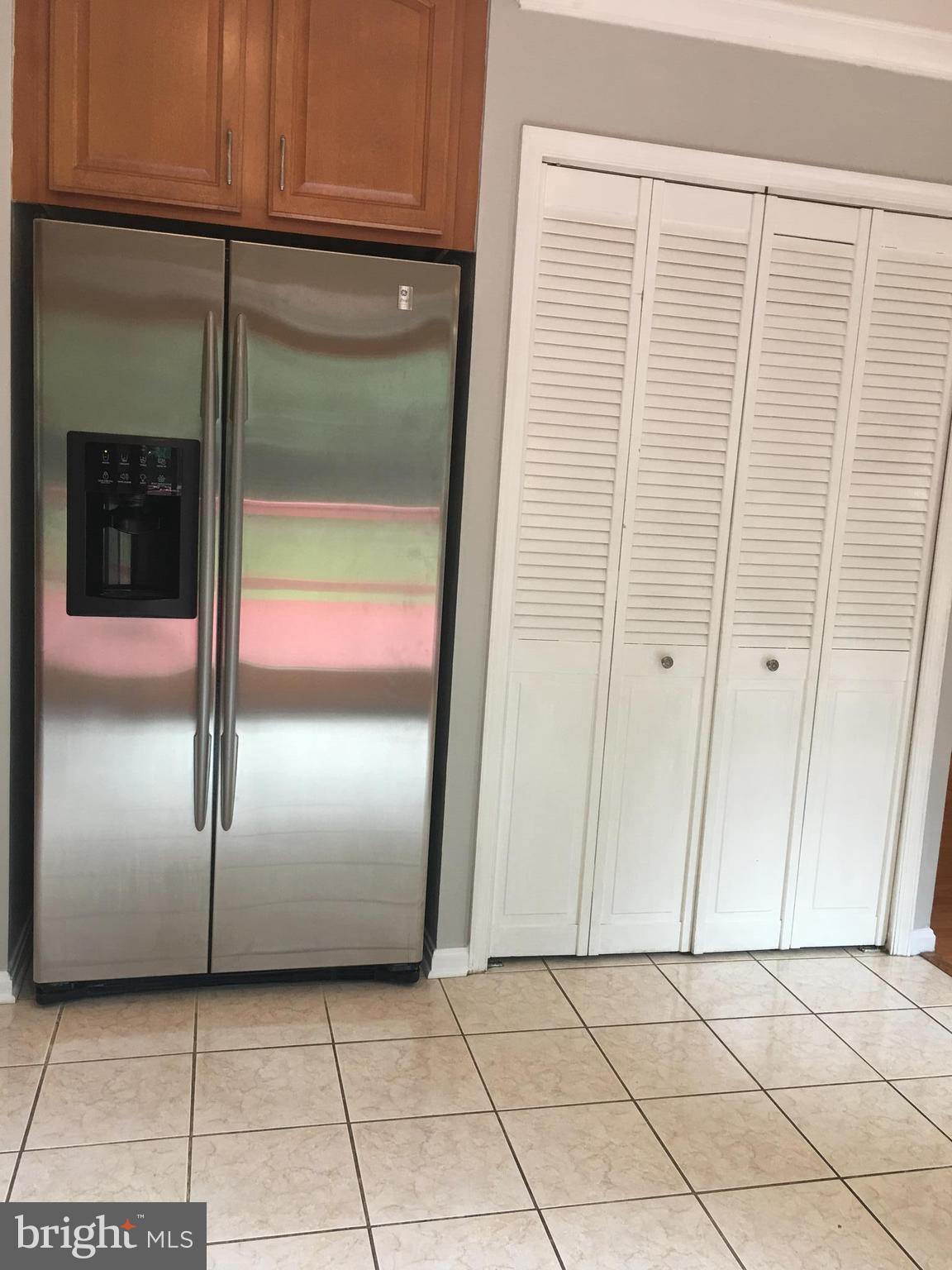 4917 Ten Mills Road Columbia, MD 21044 - Photo 5 of 28 Brand new Fridge and large pantry