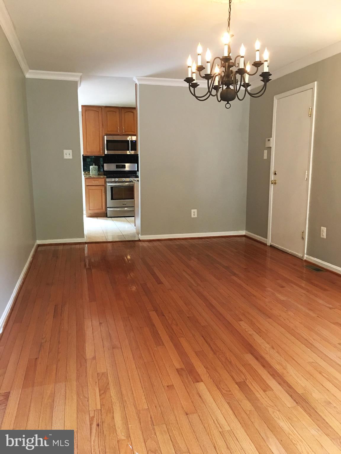 4917 Ten Mills Road Columbia, MD 21044 - Photo 9 of 28 Huge dining room!