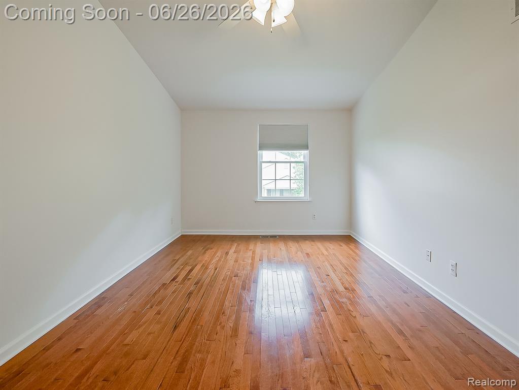 160 Pine Tree Ridge, Unit 3 Waterford, MI 48327 - Photo 11 of 26