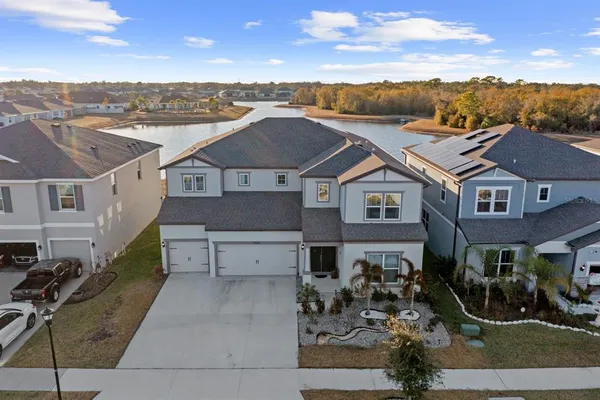 a view of house and outdoor space
