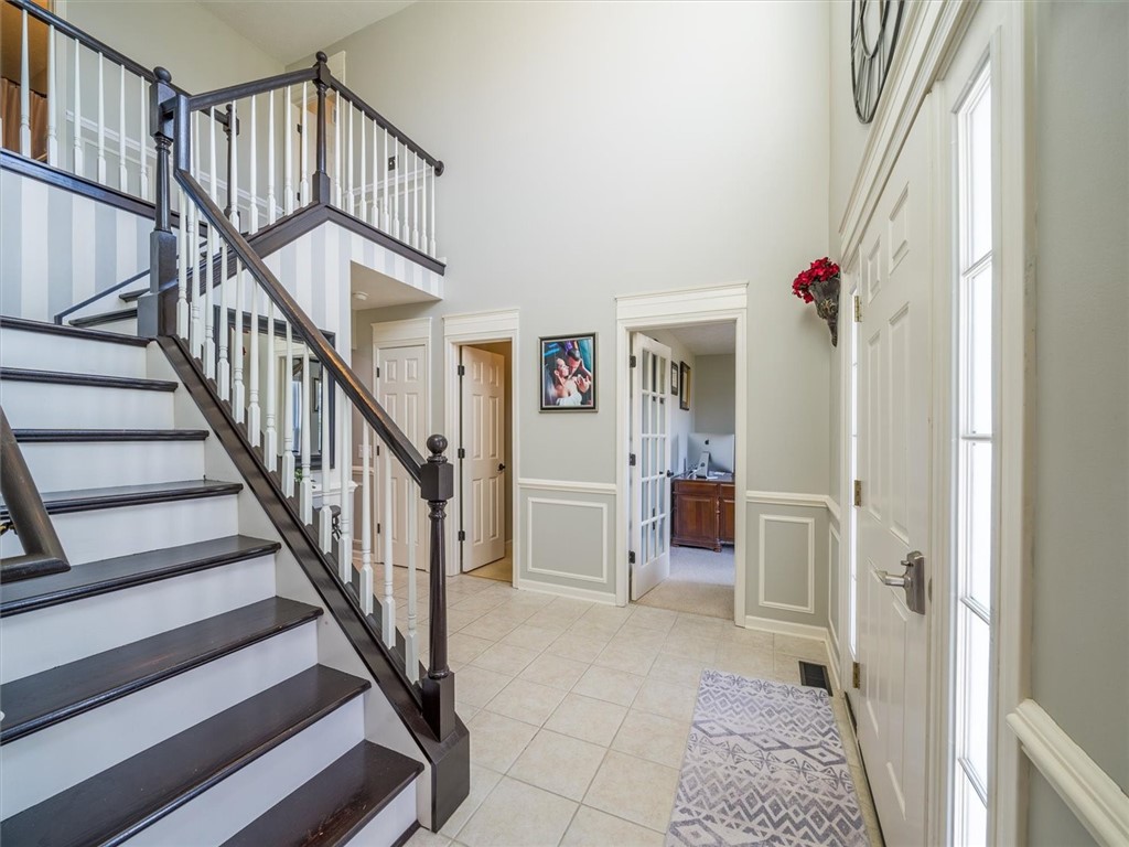 31 Bracknell Circle Henrietta, NY 14586 - Photo 2 of 46