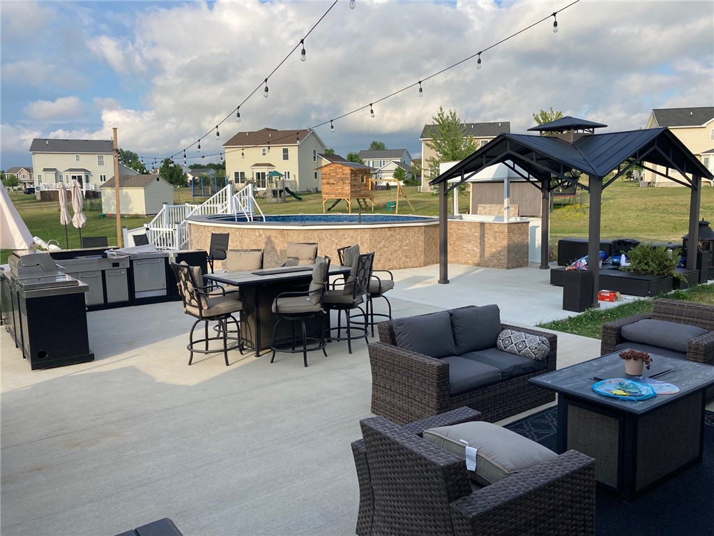 31 Bracknell Circle Henrietta, NY 14586 - Photo 45 of 46 Beautiful LARGE Patio!