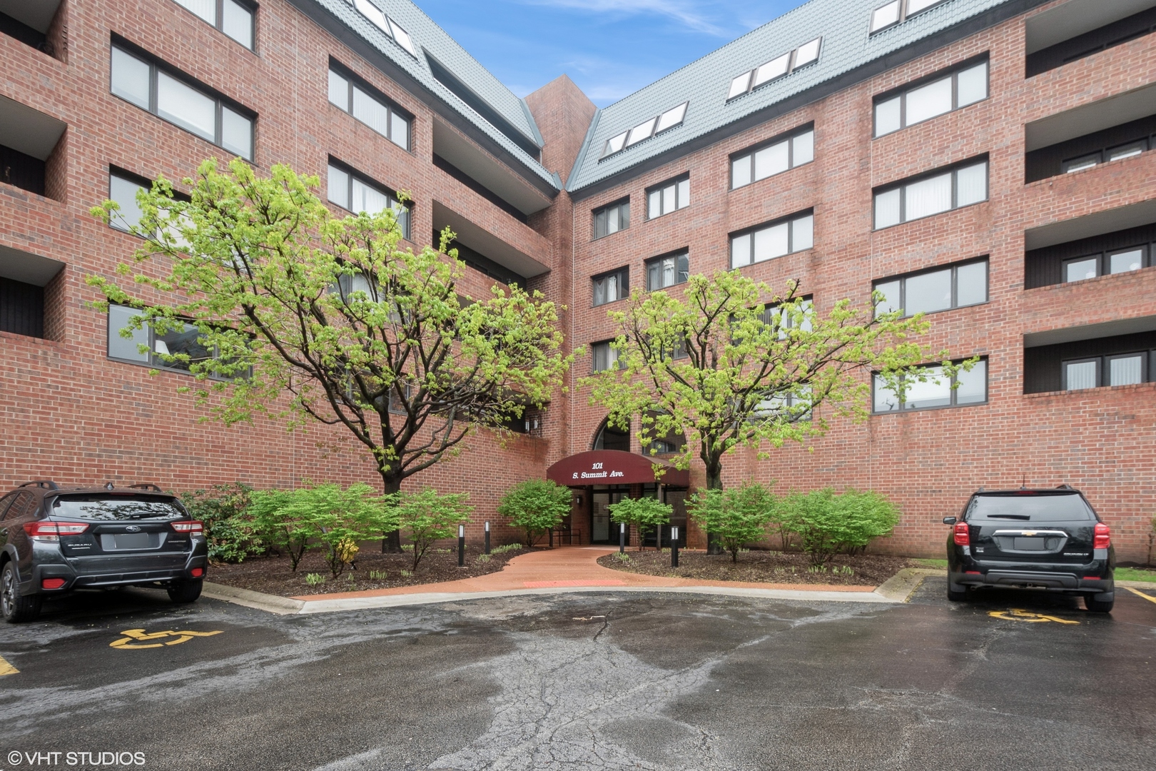101 Summit Avenue, Unit 307 Park Ridge, IL 60068 - Photo 1 of 20 Gallery Image 1