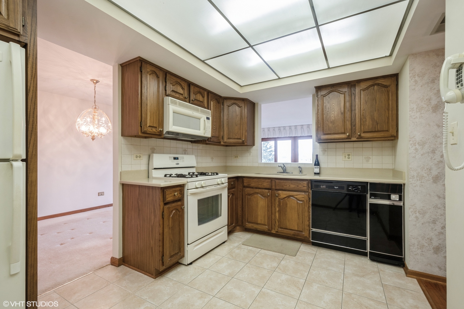 101 Summit Avenue, Unit 307 Park Ridge, IL 60068 - Photo 7 of 20 Gallery Image 7