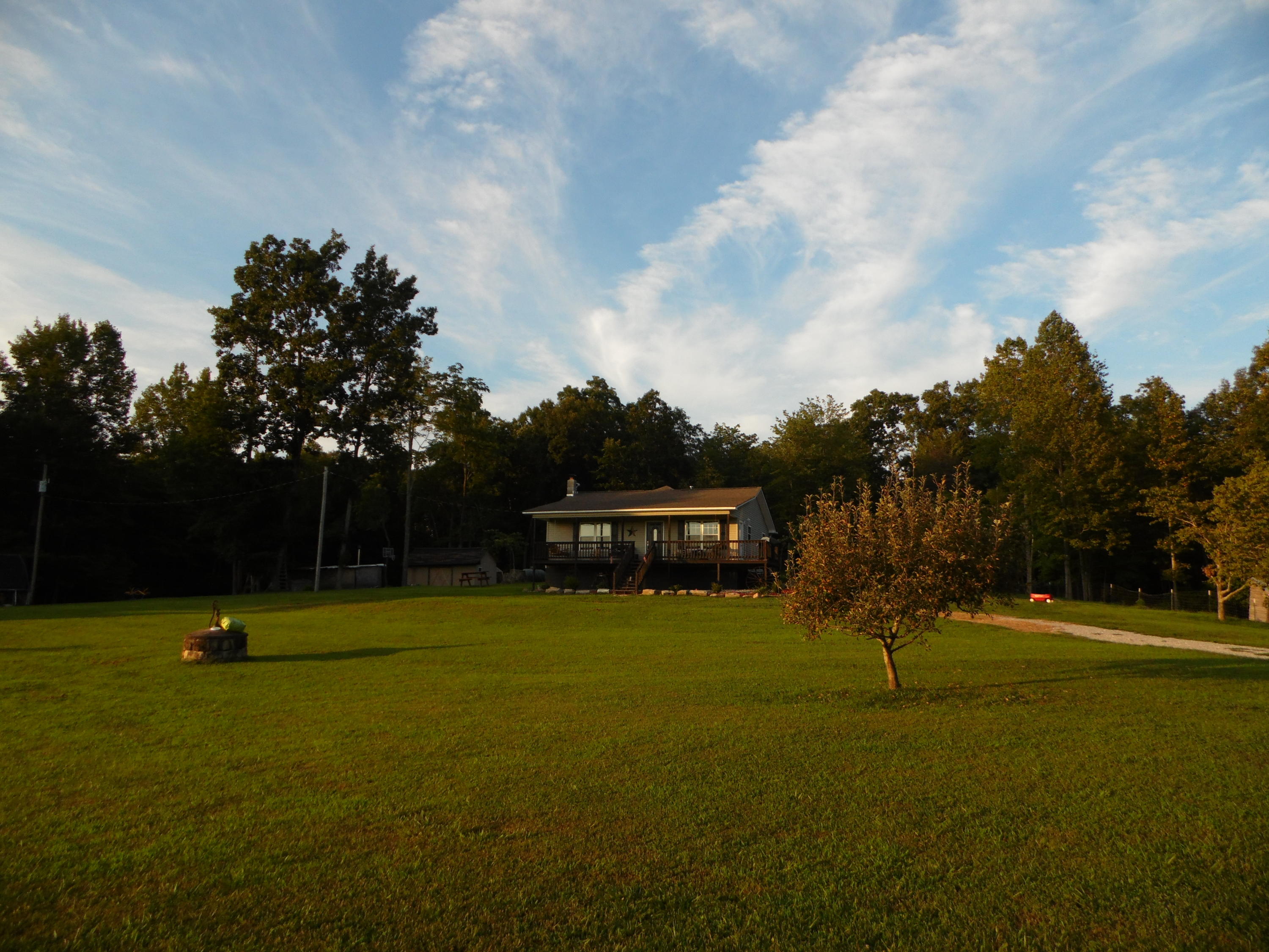 3461 Pinecrest Road Jacksboro, TN 37757 - Photo 22 of 26 Front yard