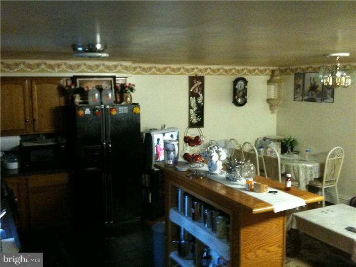 230 Glendale Road Upper Darby, PA 19082 - Photo 4 of 12