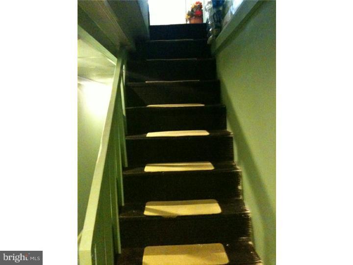 230 Glendale Road Upper Darby, PA 19082 - Photo 5 of 12