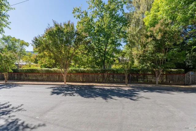 $795,000 | 416 Oak Park Avenue, Ukiah, CA 95482