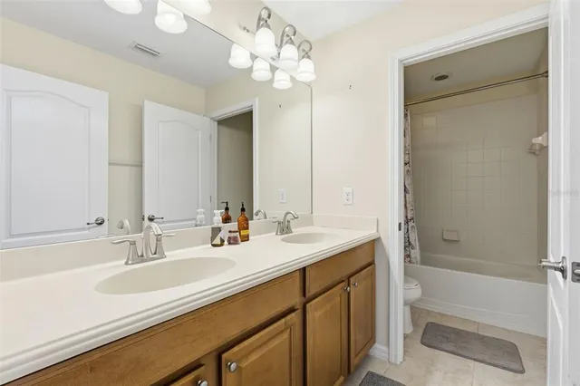 $355,000 | 13801 Chalk Hill Place, Riverview, FL 33579