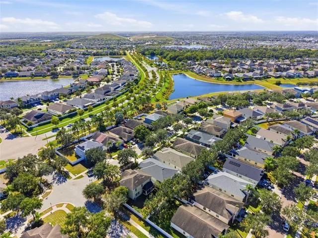 $355,000 | 13801 Chalk Hill Place, Riverview, FL 33579