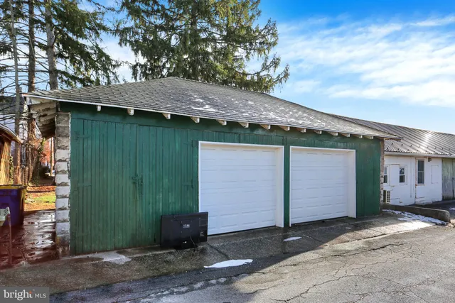 $579,900 | 737 Hummel Avenue, Lemoyne, PA 17043