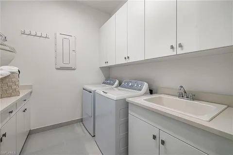 $1,100,000 | 11974 Gardenia Avenue, Naples, FL 34120