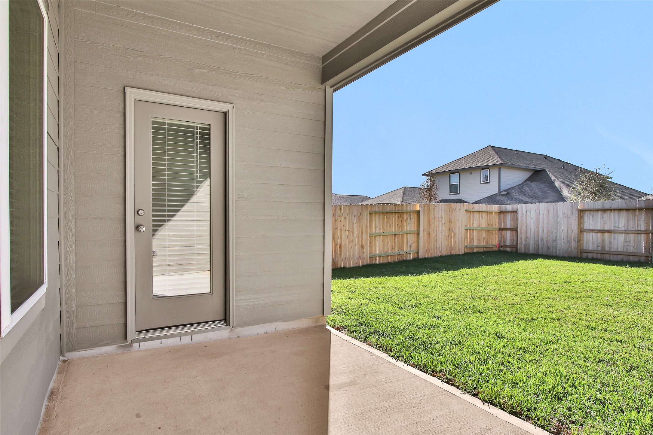 1406 Waggoner Rnch Trail Conroe, TX 77301 - Photo 39 of 43 a view of a back yard of the house
