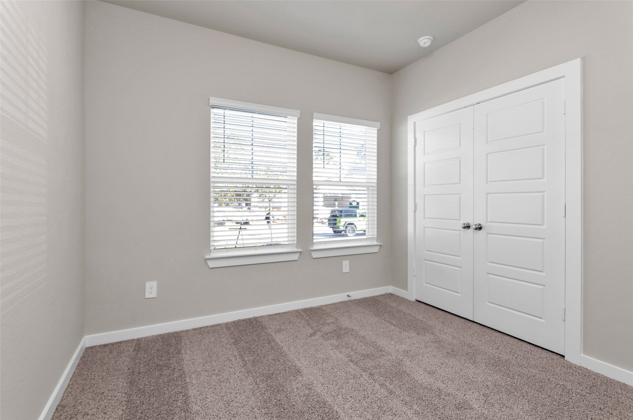 1406 Waggoner Rnch Trail Conroe, TX 77301 - Photo 8 of 43 an empty room with windows