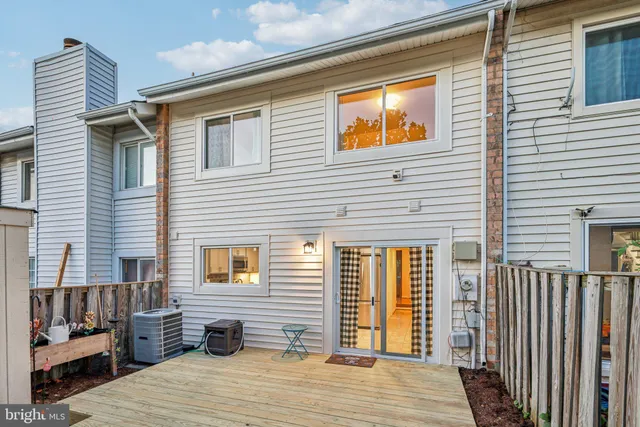 $460,000 | 13306 Preuit Place, Herndon, VA 20170