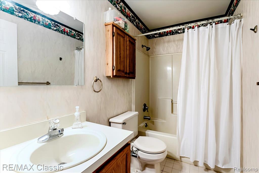 9039 Lake E Road, Unit 45 Clarkston, MI 48348 - Photo 33 of 53