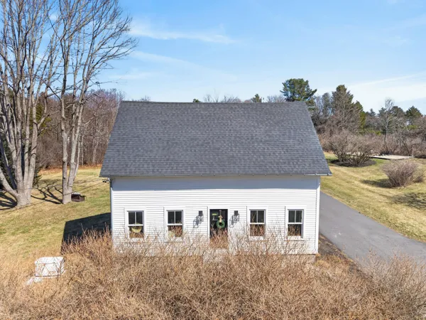$1,700,000 | 492 West Elm Street, Yarmouth, ME 04096