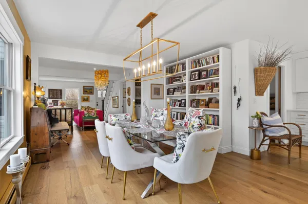 $1,700,000 | 492 West Elm Street, Yarmouth, ME 04096