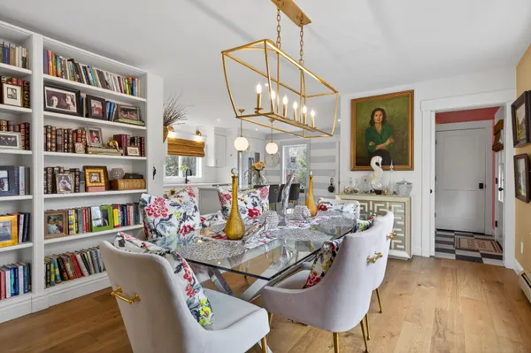 $1,700,000 | 492 West Elm Street, Yarmouth, ME 04096