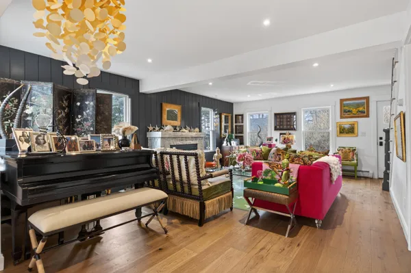 $1,700,000 | 492 West Elm Street, Yarmouth, ME 04096