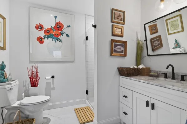 $1,700,000 | 492 West Elm Street, Yarmouth, ME 04096