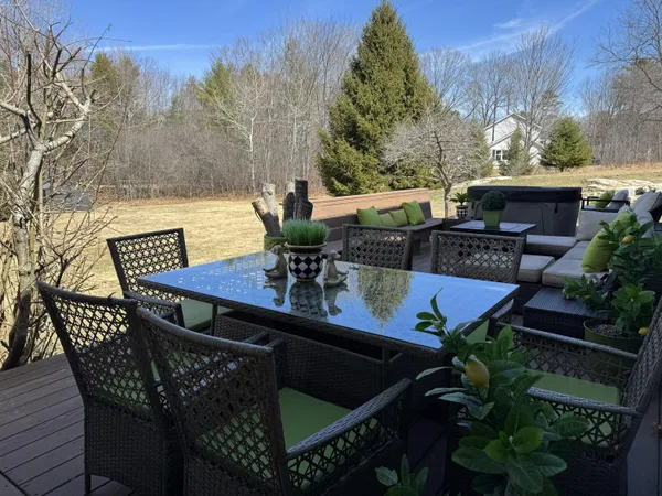 $1,700,000 | 492 West Elm Street, Yarmouth, ME 04096