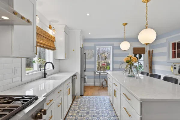 $1,700,000 | 492 West Elm Street, Yarmouth, ME 04096