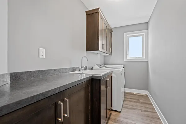 $699,900 | 855 Towne Drive Northeast, Byron, MN 55920