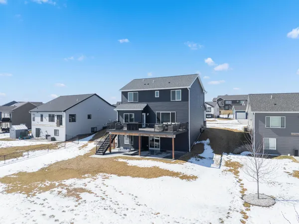 $699,900 | 855 Towne Drive Northeast, Byron, MN 55920