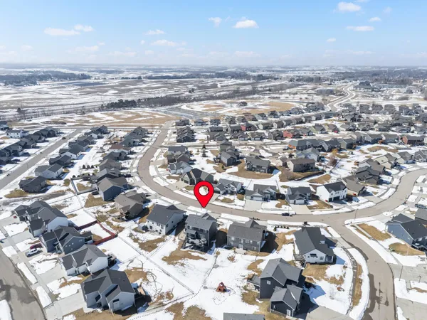 $699,900 | 855 Towne Drive Northeast, Byron, MN 55920