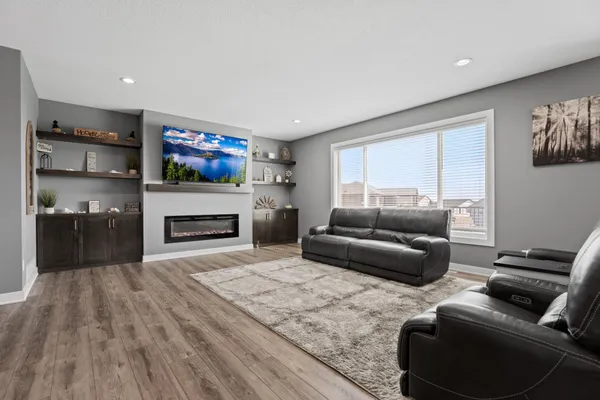 $699,900 | 855 Towne Drive Northeast, Byron, MN 55920