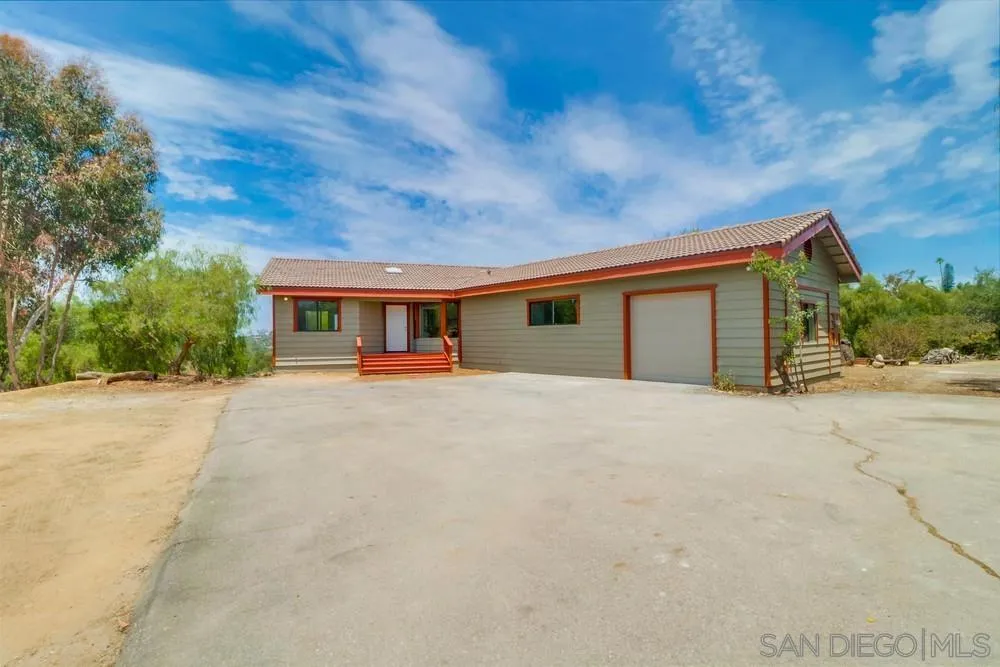 1660 Grove Road El Cajon, CA 92020 - Photo 35 of 44