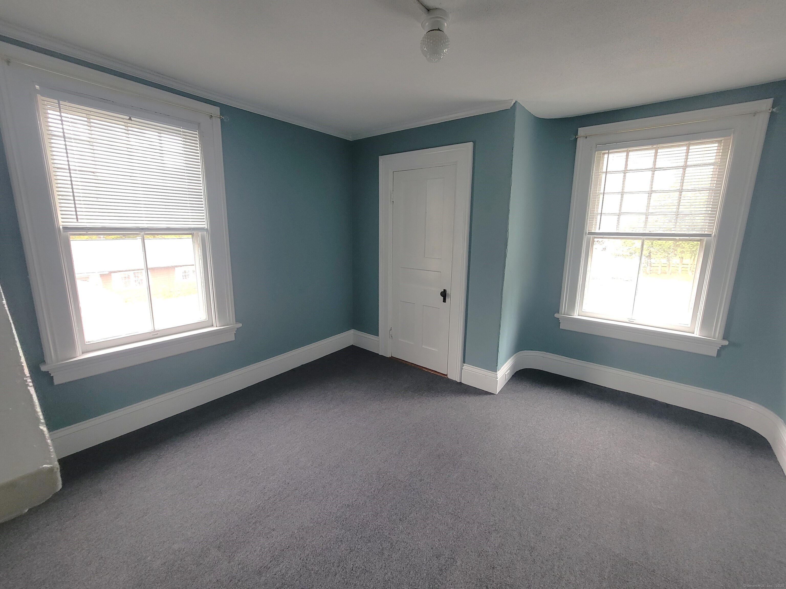 270 Cherry Brook Road, Unit 2 Canton, CT 06019 - Photo 11 of 14 an empty room with a window