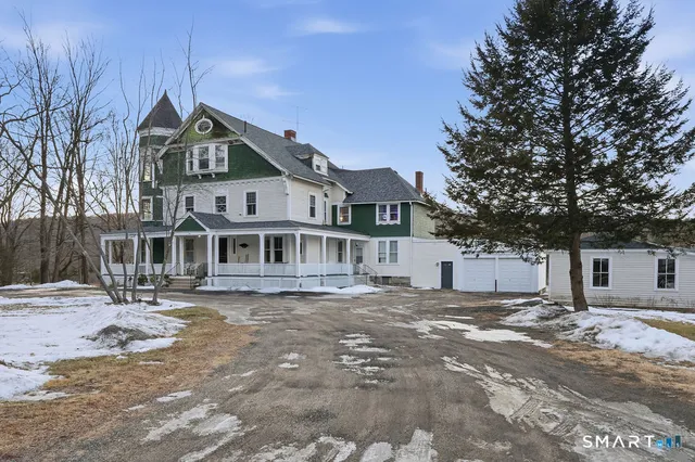 $2,250 | 270 Cherry Brook Road, Unit 2, Canton, CT 06019