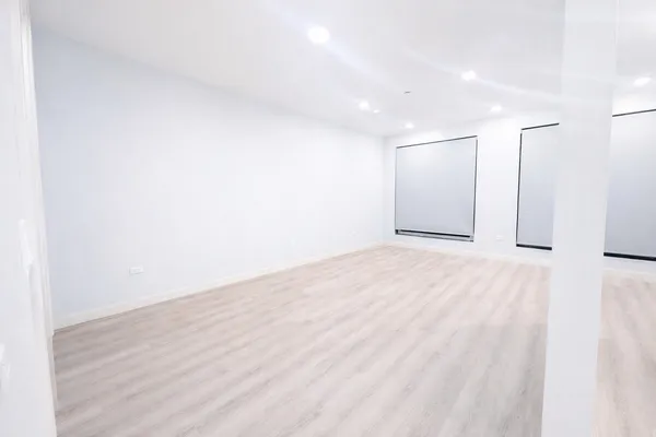 $1,890 | 948 West Sunnyside Avenue, Unit 505, Chicago, IL 60640