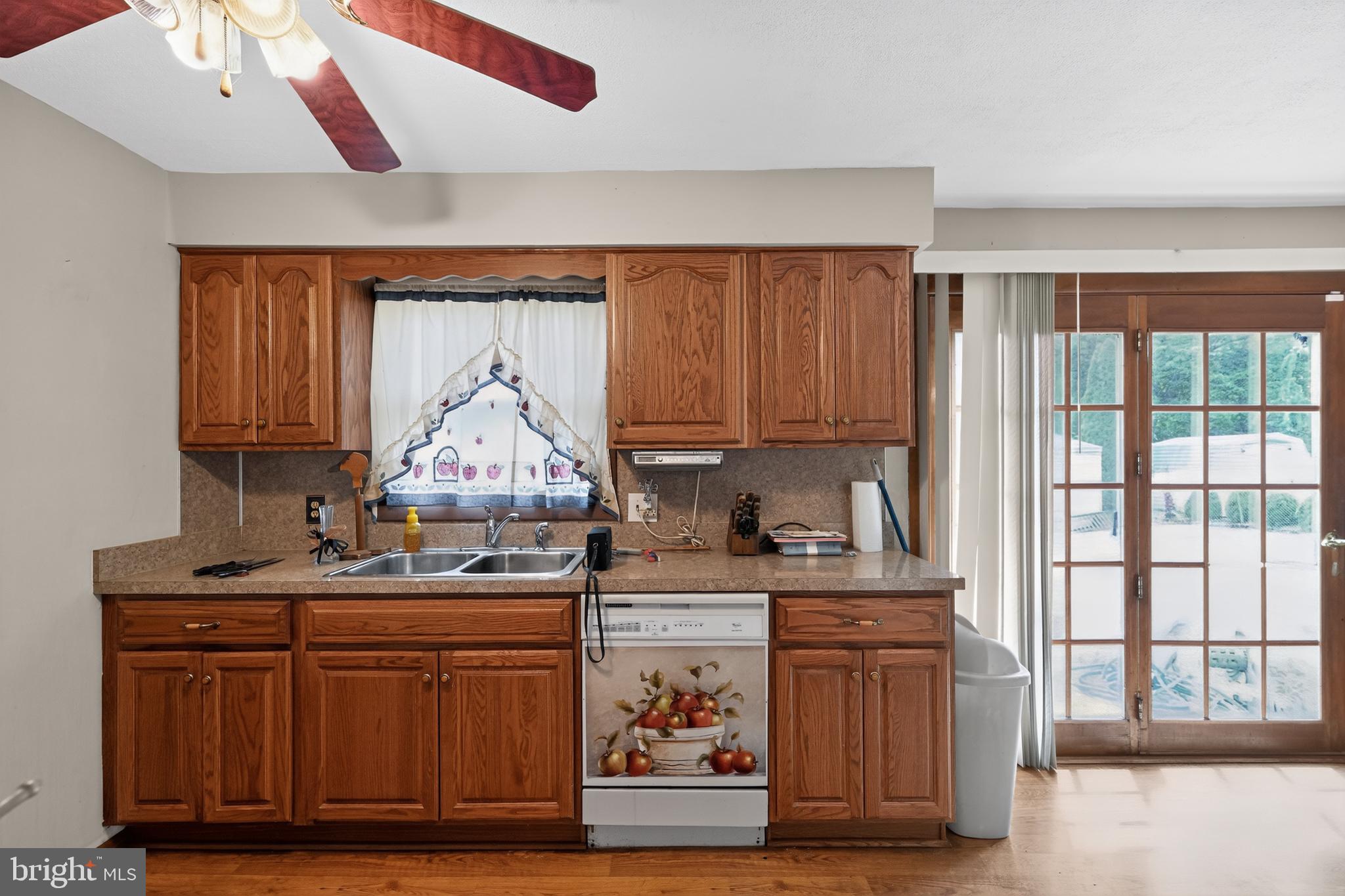52 Roth Church Rd Spring Grove Spring Grove, PA 17362 - Photo 7 of 30