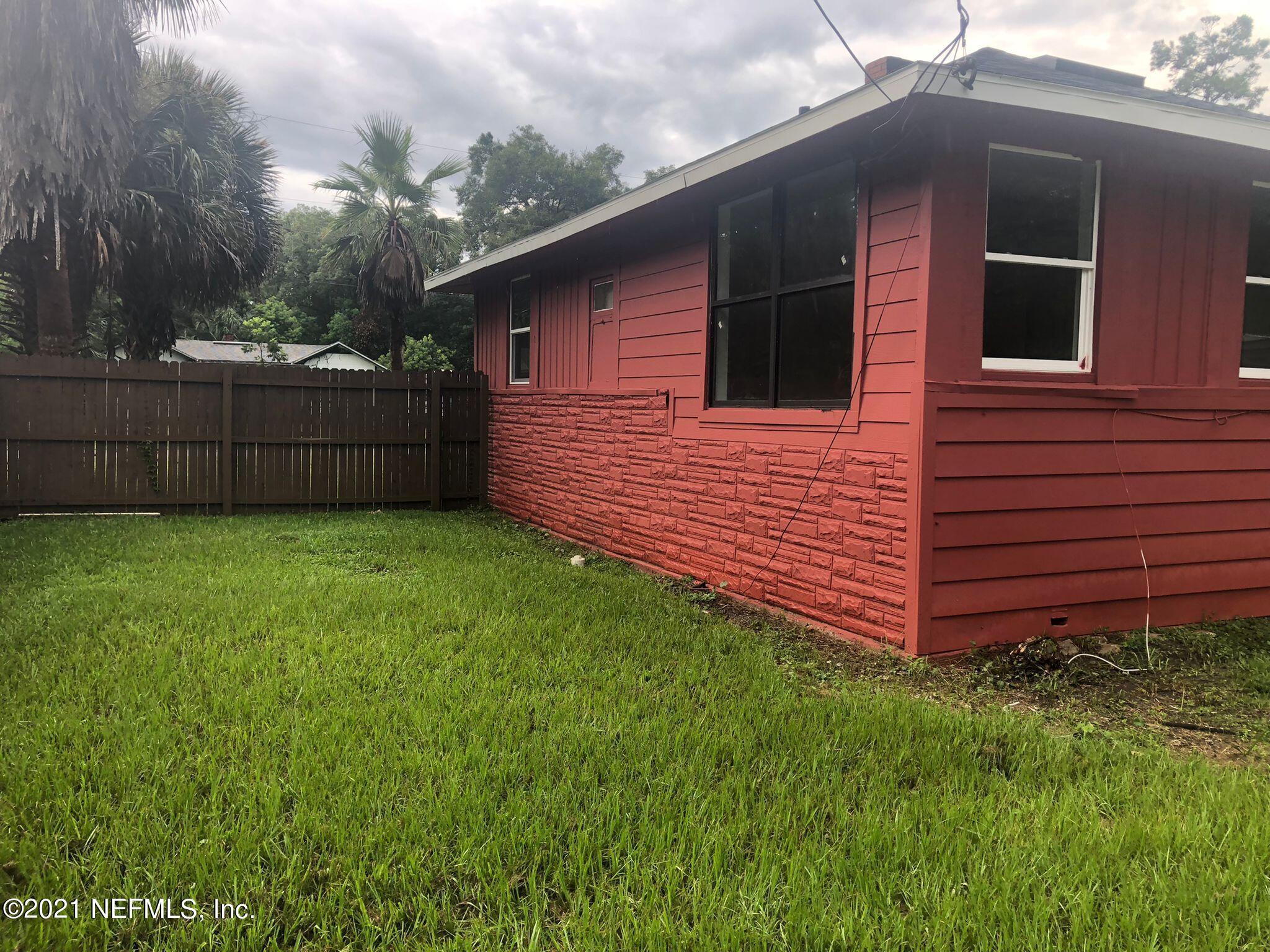 203 Jericho Road Jacksonville, FL 32218 - Photo 4 of 24 1b22333d-085d-45f1-9d06-d8d8211a92c2