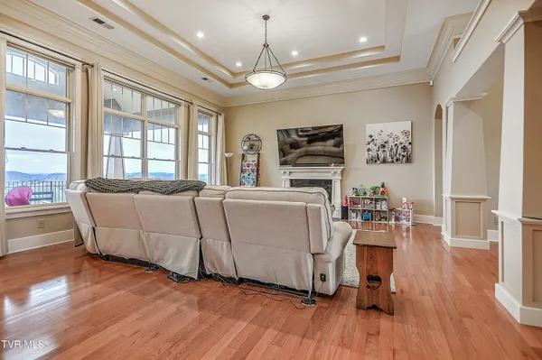 $1,595,000 | 640 Hamilton Hill Road, Bluff City, TN 37618