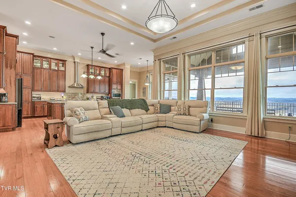 $1,595,000 | 640 Hamilton Hill Road, Bluff City, TN 37618